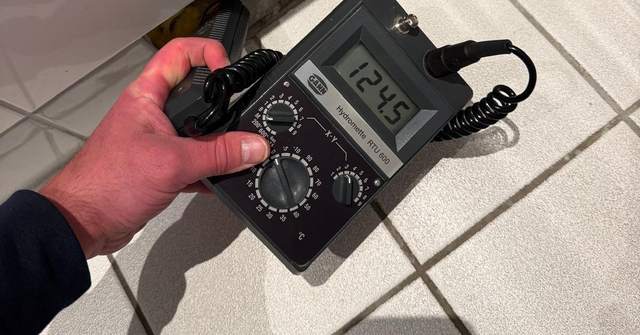 Feuchtemessung mit Messgerät